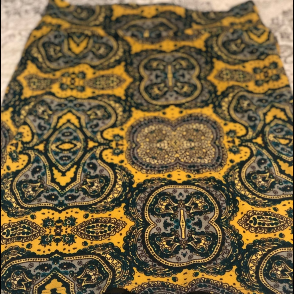 Lularoe Cassie in Euc